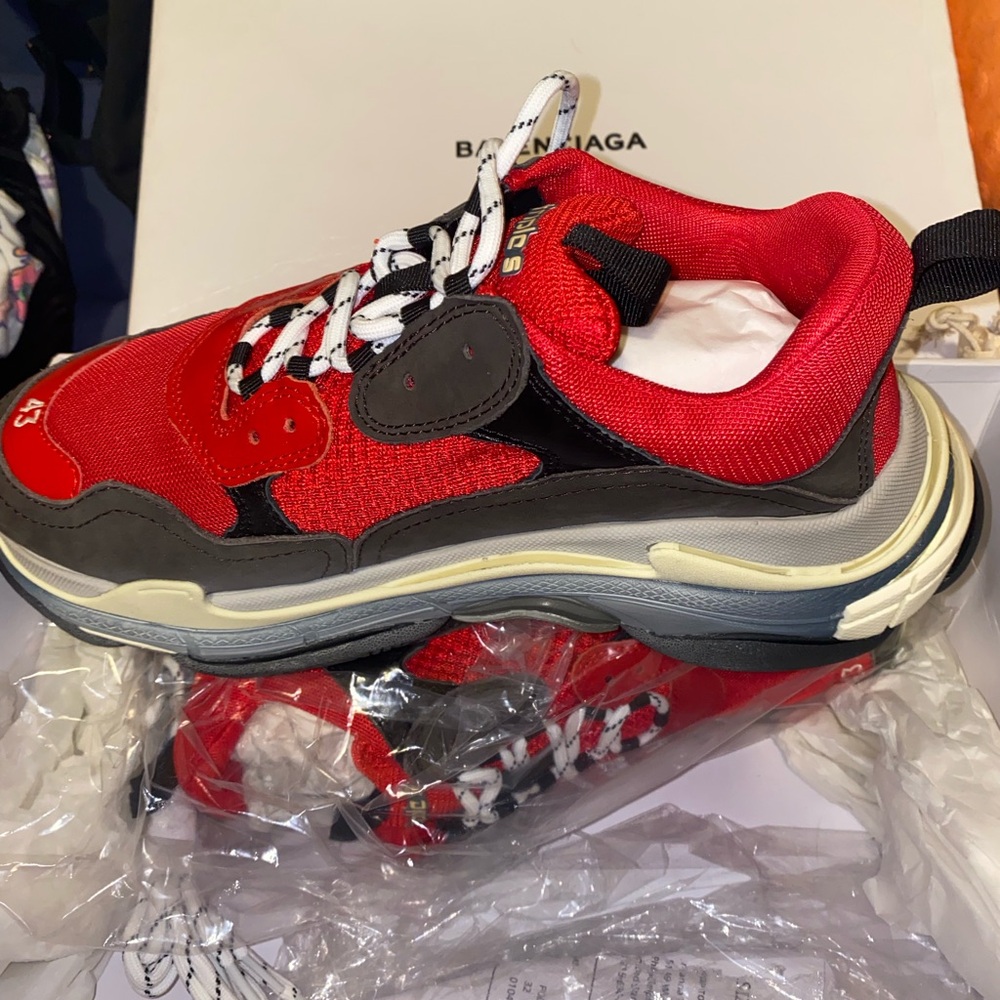 Men sneakers size 10 - Picture 4 of 5